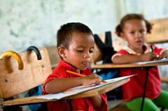 FAGLUNSJ 4. juni: Alle barn har rett til utdanning – akkurat som disse barna fra Colombia. FOTO: Redd Barna/Dan Alder