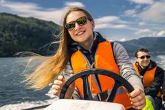 75 prosent av befolkningen i Troms og Finnmark mener man ikke bør drikke i det hele tatt når man fører båt.