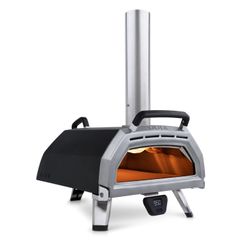 Modellen Karu 16 er en pizzaovn som er vedfyrt. I tillegg kan den også varmes opp ved bruk av gass eller kull.