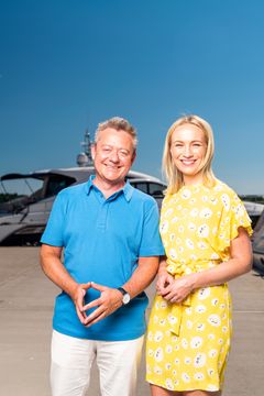 Morten Sandøy og Linn Wiik er programledere i uke 33. Foto: God sommer Norge, programledere og reportere. Foto: TV 2/Anton Soggiu