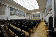 I sentrum kommer det til å være Åpen Aula i juli, på hverdager fra kl. 10-14. Her kan besøkende få se hele 11 malerier av Edvard Munch. Foto: Francesco Saggio/UiO