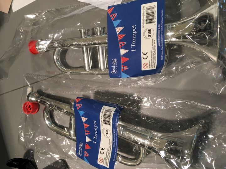 Eksempel på et løst munnstykke på trompet som kan falle av.