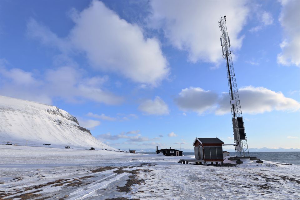 Basestasjon_svalbard