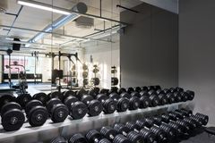 Hallen har mange fasiliteter som trim- og styrkerom, 8 garderober, badstue, klubbrom, kjøkken og materiallager. Foto: Kultur- og idrettsbygg Oslo KF/Finn Ståle Felberg