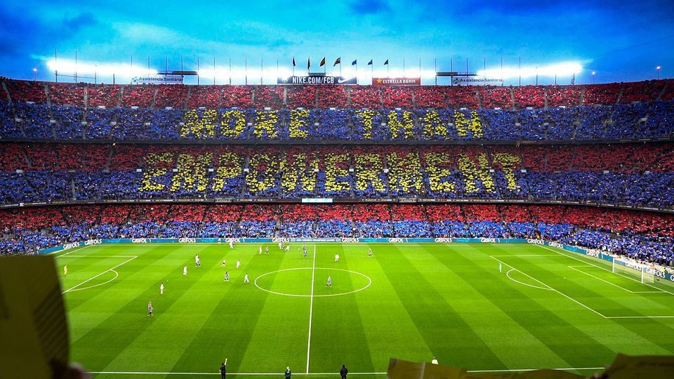 Da FC Barcelona Feminí tok imot Real Madrid Feminino på Nou Camp i mars i fjor, var det over 90.000 tilskuere til stede.
