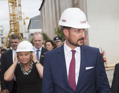 Kronprins Haakon og næringsminister Monica Mæland på Vard Shipyard i Rio. Foto: Tom Hansen/Innovasjon Norge