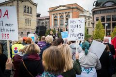 I dag var frivilligheten samla til massemønstring for full momskompensasjon foran Stortinget. (Foto: Birgitte Heneide, Frivillighet Norge)