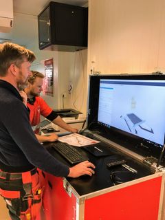 BIM-kiosk i bruk (Foto: Veidekke)