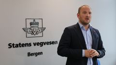Samferdselsminister Jon Georg Dale var i Bergen for å fortelje kvar dei nye divisjonane for Statens vegvesen skal plasserast i framtida. Foto: Henrik Jonassen/SD