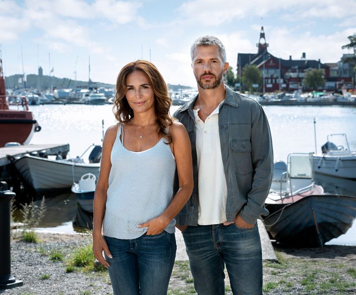 Alexandra Rapaport og Nicolai Cleve Broch har hovedrollene i "Mordene i Sandhamn" som får premiere 3. august på C More og TV 2 Sumo. Foto: Johan Paulin / C More