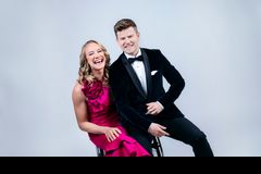 Birgit Skarstein og Nicolai Ramm skal lede Idrettsgallaen på Hamar 4. januar 2020. (Foto: Julia Marie Naglestad/NRK)
