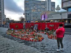 Terrorangrepet mot et julemarked i Berlin 19. desember 2016, medførte at tolv mennesker mistet livet da en semitrailer kjørte gjennom folkemengden. Ytterligere 56 personer ble fysisk skadet. Terrorangrep som dette ser ikke ut til å skremme folk fra å dra på storbyferie til populære byer i Vesten, viser ny undersøkelse. (Foto: Sigmund Clementz, If)