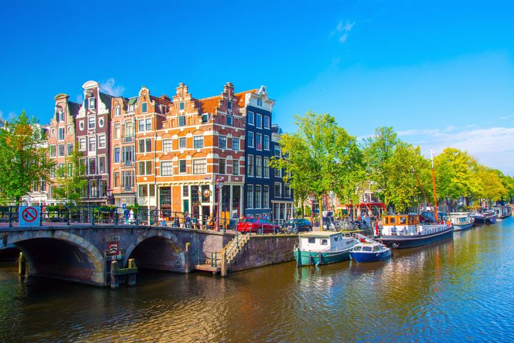 Amsterdam er sommerens mest populære by for en helgetur.