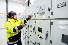 Kraftsystemet settes i drift trinn for trinn fra 2021 når batteriproduksjonen er planlagt å starte.