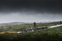 KREVENDE VÆRFORHOLD: Det var mye regn og vind på første etappe av Arctic Race of Norway 2022. Foto: ARN/Aurelien Vialatte