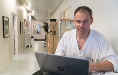 Jesper Blomquist er klinikkoverlege ved Kirurgisk klinikk på Haraldsplass Diakonale Sykehus, og han har gode erfaringar med videokonsultasjonar.