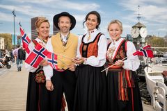 Wenche Andersen, Peter Moi Bubresko, Desta Marie Beeder og Ane Nyrerød. Foto: Espen Solli/TV 2