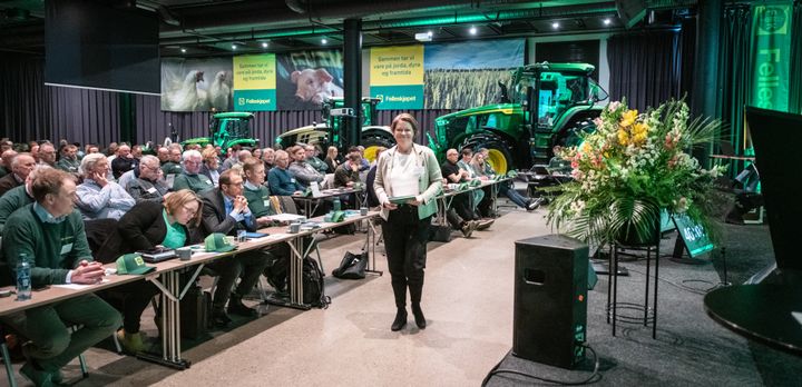 GJENVALGT: Anne Jødahl Skuterud på årsmøtet til Felleskjøpet Agri på Gardermoen. (Foto: Håvard Simonsen)