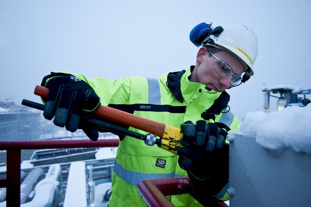 Regjeringen gir 50 millioner ekstra til utvikling av teknologi innen petroleumsnæringen gjennom programmet DEMO 2000 i Norges forskningsråd. Illustrasjonsbilde: Wenaas Workwear
