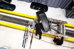 Vet du hva takboksen eller skiboksen din tåler ved en kollisjon? NAF har testet ni populære takbokser, og fire av dem får stryk i kollisjonstesten. (Foto: NAF/Testfakta)