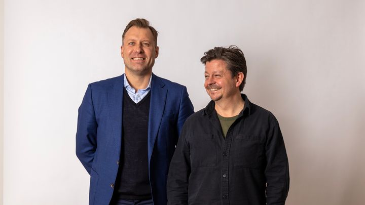 BLIR PARTNER: Ole Henrik Stubberud (t.h.) går inn i partnerskapet etter tre år som kreativ leder. Her sammen med administrerende direktør Severin Roald.