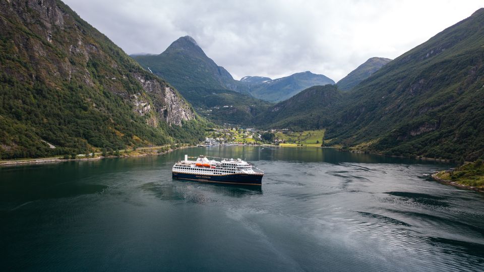 Havila Pollux in Geiranger 