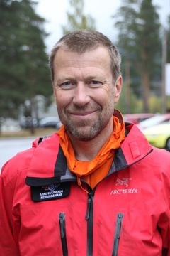 Redningsmann Arne Sveinhaug har åtte tips til turglade nordmenn før høstferien. Foto: Erland Kroken/Stiftelsen Norsk Luftambulanse