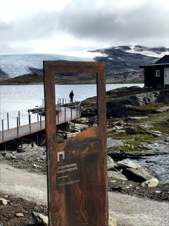 Ved Sognefjellshytta starter en enkel rundtur som er godt tilrettelagt for de fleste. Foto: Hege Husby Talsnes/Miljødirektoratet.