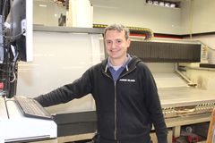 Massimiliano De Benidites operere Intermacén til Asker Glassmesterforretning AS.