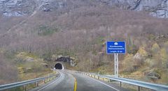 Efjordtunnelen på RV 827 i Nordland er en av tunnelene som har fått nye LED-lys. Foto: Statens vegvesen.