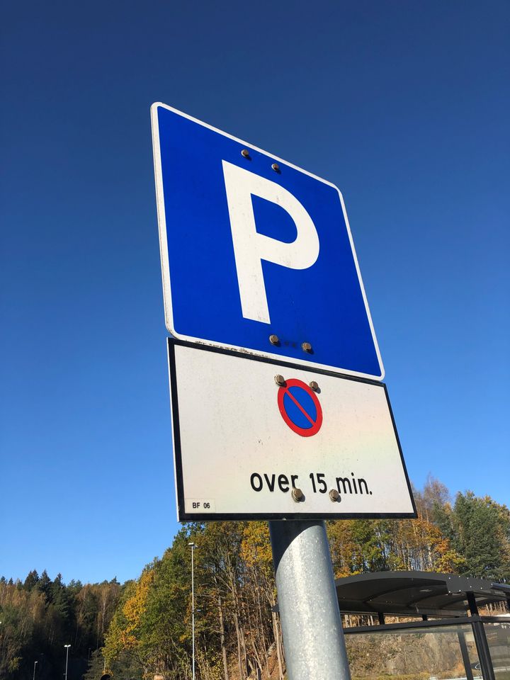 Statens vegvesens parkeringstilsyn kontrollerer hvordan P-skiltene blir brukt.