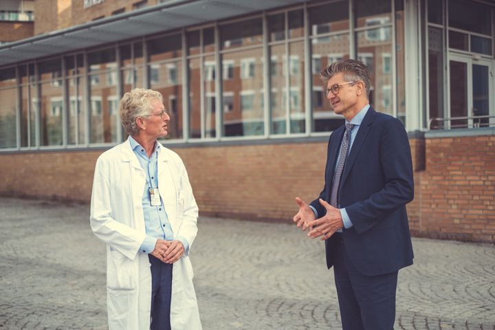 Rune Frisvold, COO i Lifecare (t.h), og Kåre I. Birkeland, Chief Medical Officer (CMO) Lifecare og professor ved Avdeling for transplantasjonsmedisin ved Institutt for klinisk medisin, Rikshospitalet.