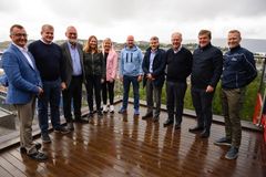 I VERTSBYEN NARVIK: Styret og arbeidsgruppen som skal jobbe for at Norge får VM i Alpint i 2027. Fra venstre: Roger Bergersen, Erik Røste, Geir-Ketil Hansen, Ingvild Bretten Berg, Tove Moe Dyrhaug, Sigbjørn Aanes, Eirik Frantzen, Sverre Seeberg, daglig leder Erik Plener og styreleder Knut-Eirik Dybdal. Styremedlem Lisbeth Berg-Hansen var ikke til stede da bildet ble tatt.
