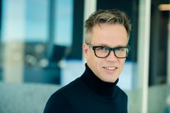 Administrerende direktør i Standard Norge, Jacob Mehus, markerer Verdens Standardiseringsdag.