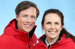 Emil Gukild og Ida Nysæther Rasch skal være programledere for henholdsvis VM i skiskyting og VM på ski i vinter. Foto: Ole Kaland/NRK