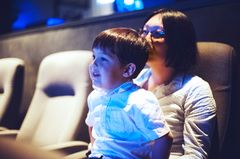 Distributørene for kinofilm setter nå aldersgrenser på filmer før de vises på kino, på samme måte som for eksempel TV 2 og NRK gjør for tv-program. Foto Medietilsynet