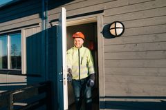 Bedrifter med over 20 ansatte er de som har satt inn mest tiltak mot smittespredning.