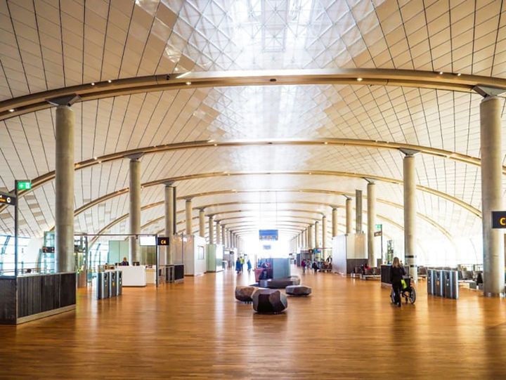 Nye Oslo lufthavn åpnet 27. april i år. (Foto: Dag Spant/Oslo lufthavn)