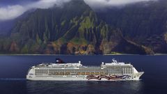 Cruiseskipet Pride of America besøker fire øyer på Hawaii på syv dager. Foto NCL