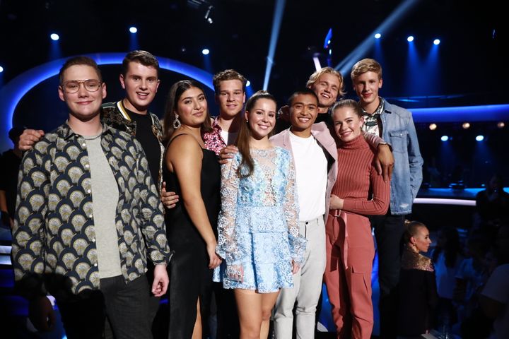 TOPP 9 I IDOL: Kristian Raanes (f.v.), Øystein H. Hegvik, Zino Mohammad, Philip Rustad, Kamilla Wigestrand, Carlisle Sienes, Anders Mowatt Haugland, Vilde Skogen og Casper Kuhlmann Kristensen. Foto: Thomas Reisæter/TV 2