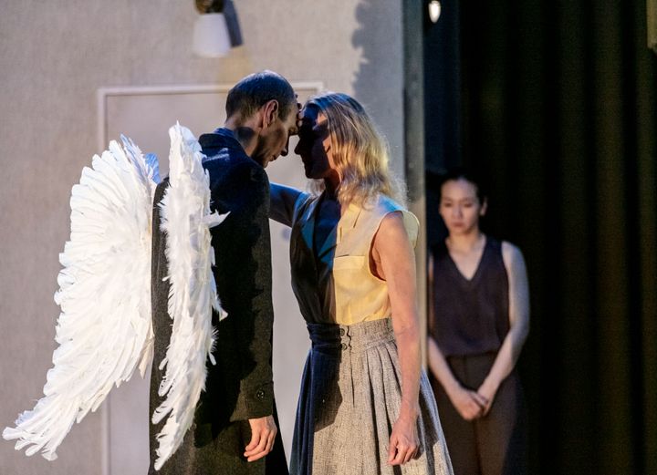 Andrey Berezin, Julie Shanahan og Tsai Chin Y i New Piece II av Alan Lucien Øyen. Foto: Mats Bäcker.