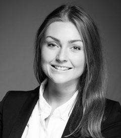 Johanne kommer fra Sogndal og studerer økonomi og administrasjon ved Høgskulen på Vestlandet, avdeling Bergen.