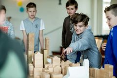 Bildet er hentet fra DKS-produksjonen «Byplansjefene», produsert av Nasjonalmuseet i samarbeid med Brendeland & Kristoffersen Arkitekter.
Foto: Lars Opstad / Kulturtanken