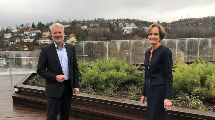 Finn Bjørn Ruyter og Anette Olsen har i dag signert samarbeidsavtale om utvikling av havvind på norsk sokkel.