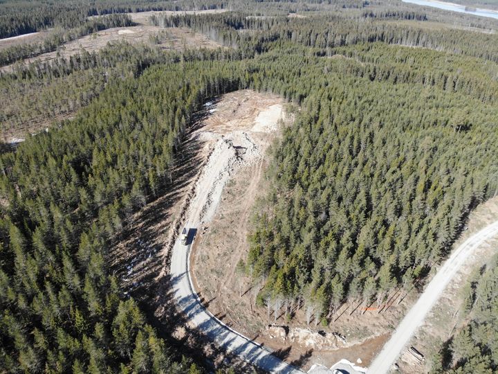 Byggingen av tre vindparker på Skallberget, Utterberget og i Tjärnäs i Dalarna starter i april 2022.