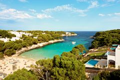 FERIEFAVORITT: Når bergenserne skal på pakketur er det Mallorca som er førstevalget. Her fra vakre Cala d'Or.
