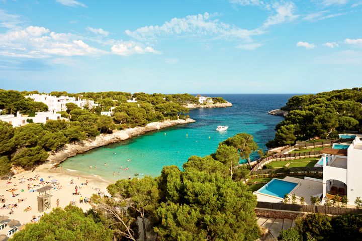 FERIEFAVORITT: Når bergenserne skal på pakketur er det Mallorca som er førstevalget. Her fra vakre Cala d'Or.