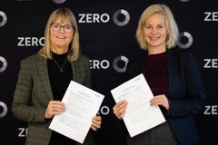 Administrerende direktør i Nye Veier, Anette Aanesland, og leder i ZERO, Sigrun Aasland, ser frem til videre samarbeid om å finne de beste klimaløsningene i anleggssektoren.