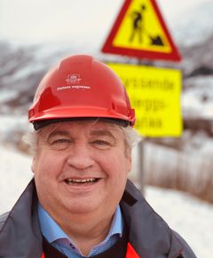Utbyggingsdirektør Kjell Inge Davik i Statens vegvesen har ambisjoner om å fortsette å signere flere nye utbyggingskontrakter i 2022. - God dialog med entreprenørene fjerner mye usikkerhet og sikrer oss gode priser, sier Davik.