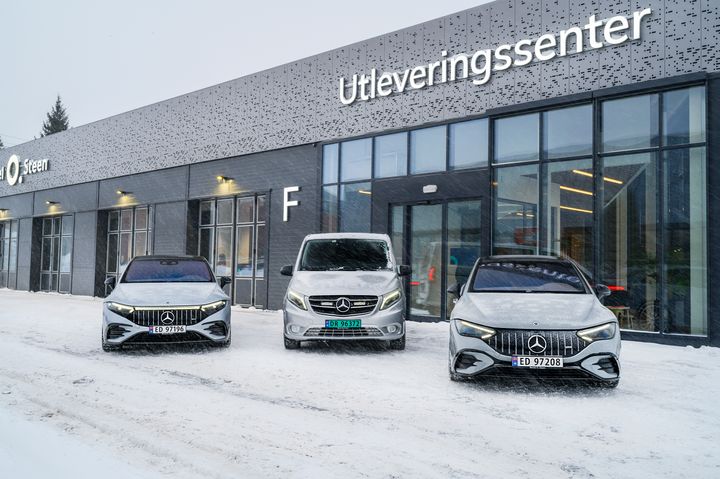 Rekordår for Mercedes-Benz i Norge. Fra venstre: EQS 53 4MATIC+, Vito V119 4x4 og EQE 53 4MATIC+. Foto: Mercedes-Benz Norge